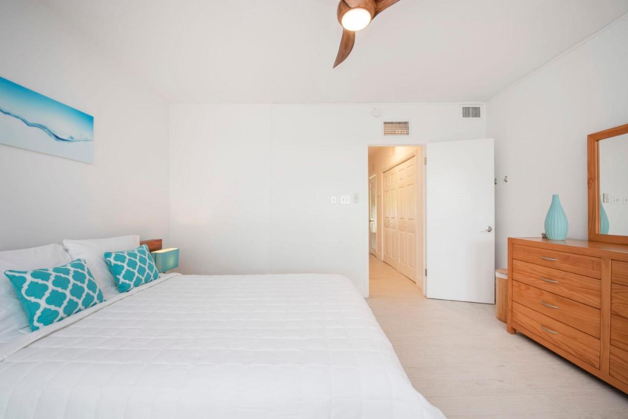 Beach Living At Island Pine Villas Blse ジョージ・タウン エクステリア 写真